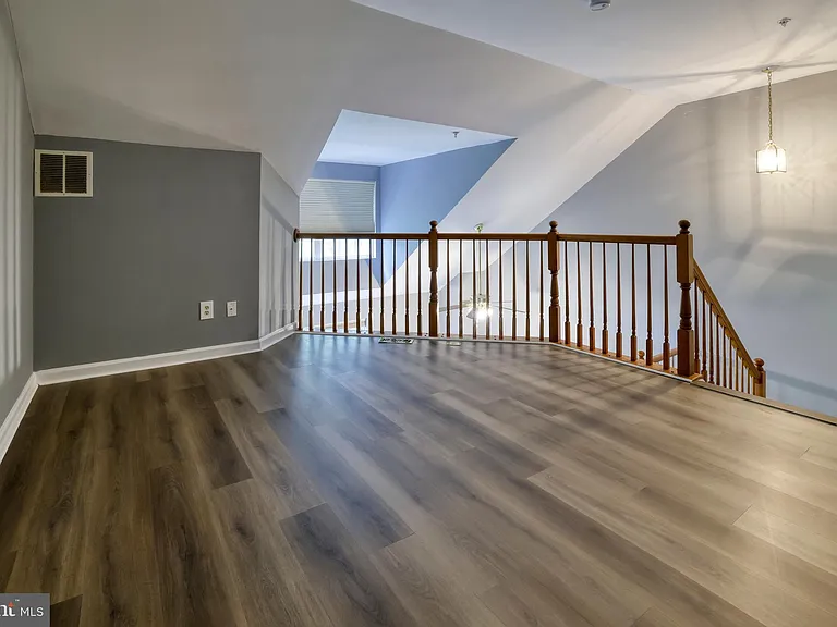 30 Flaxleaf Ct — Photo 14