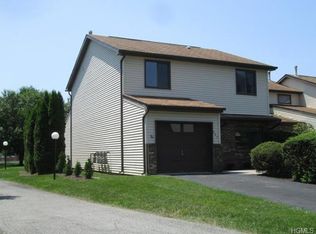 507 Barberry Ln, New Windsor, NY 12553