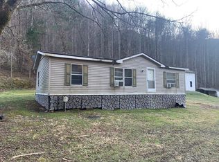 565 Right Fork Rd, Pikeville, KY 41501