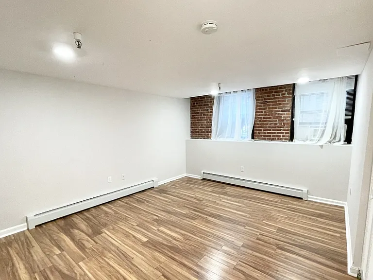 39 Hemenway St #26A — Photo 7