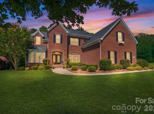 415 Five Leaf Ln, Waxhaw, NC 28173
