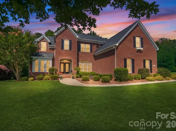 415 Five Leaf Ln, Waxhaw, NC 28173