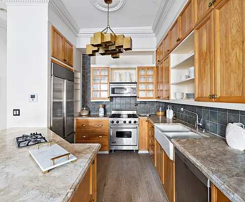 Sold by Compass | media 11