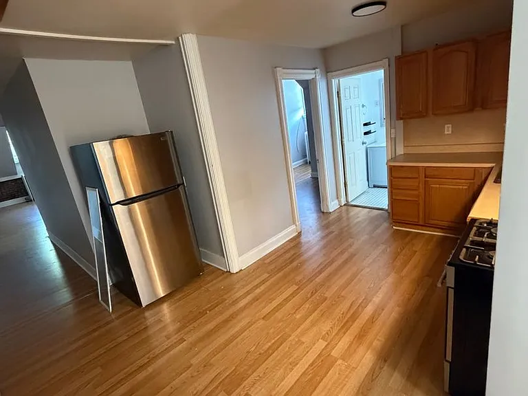 644 Madison Avenue — Photo 11