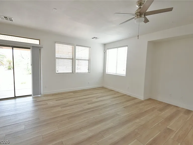 681 Summit Valley Ln — Photo 7