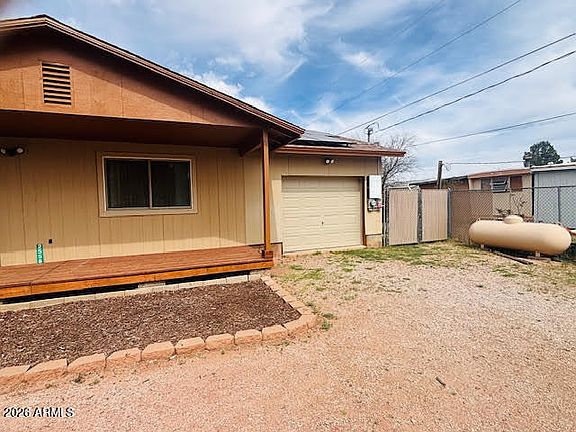 3rd image of 2558 S WELLS Circle