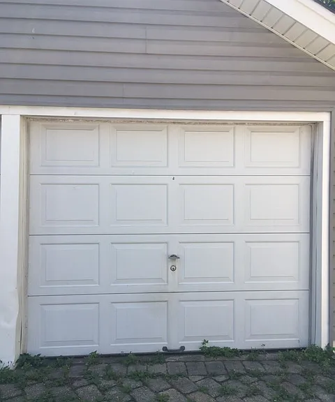 1 Car Garage