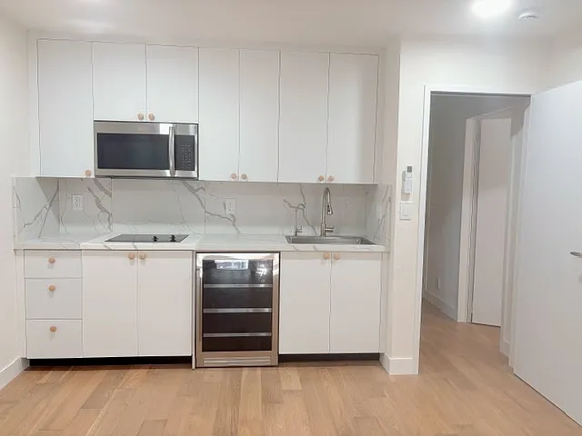 2060 Sahara Way