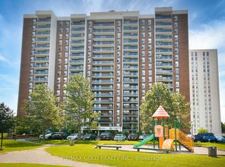 21 Knightsbridge Rd #407, Brampton, ON L6T 3Y1