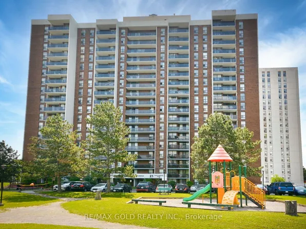 21 Knightsbridge Rd #407, Brampton, ON L6T 3Y1