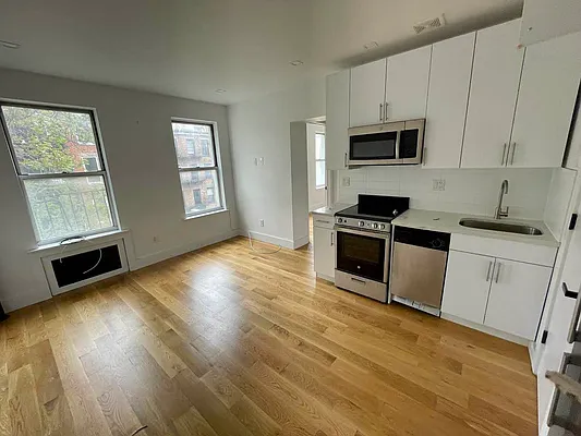 Rented by Compass | media 7