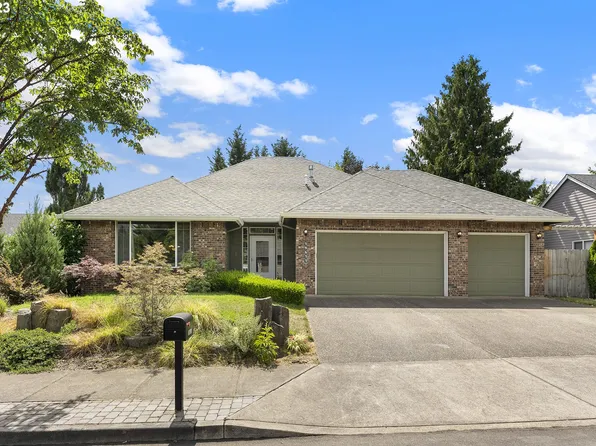 19611 Toni Ct, Oregon City, OR 97045