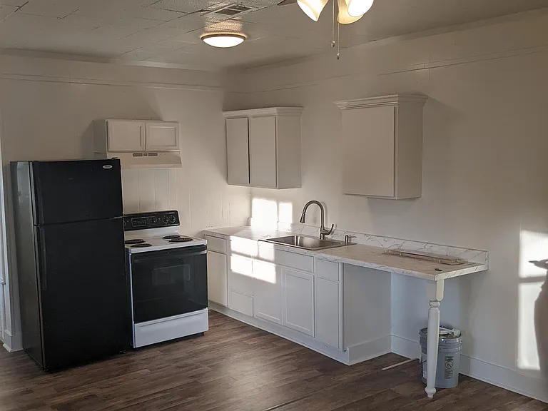 301A Sampson Ave — Photo 3
