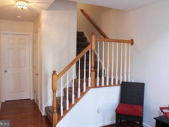 3rd image of 107 Tamar Creek Ln