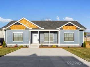 204 Southern Charm Rd, Arden, NC 28704