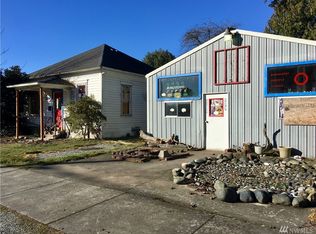 323 N Cherry St, Burlington, WA 98233