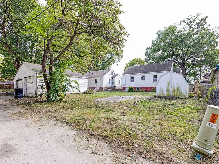 2815 Francis St — Photo 32