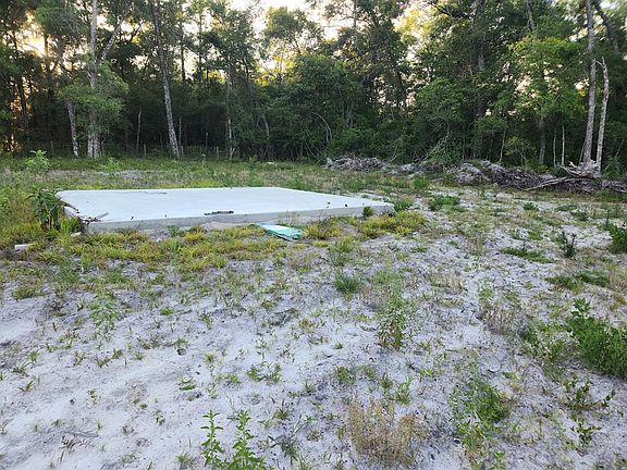 3rd image of 524 NE 626th Ave