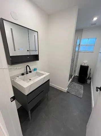 270 NW 41st St — Photo 8