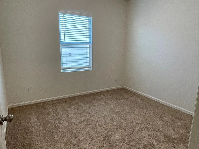 10084 Pappas Dr — Photo 16