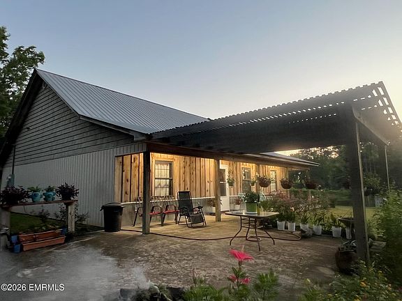 5th image of 3212 Erin Lucern Rd