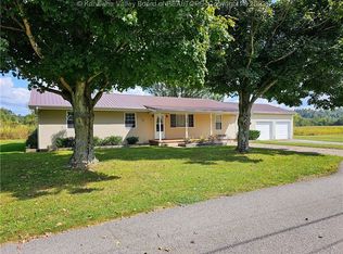 21 Hatfield Ln, Gallipolis Ferry, WV 25515