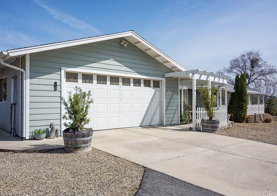 1st image of 32711 Woodhill Ln