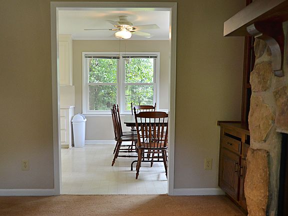 5th image of 206 Lexington Dr