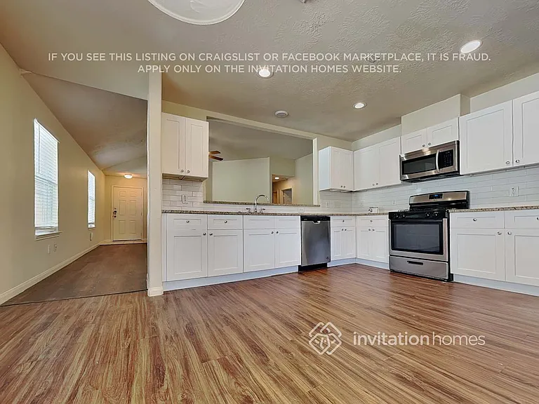 1014 Redcrest Springs Ct — Photo 10