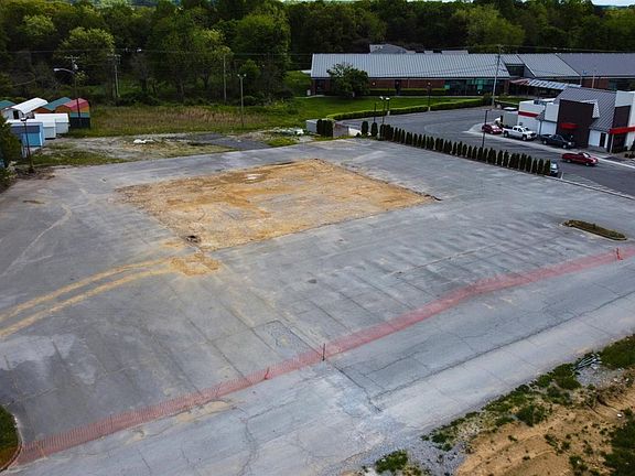 5th image of 360 W Cumberland Gap Pkwy