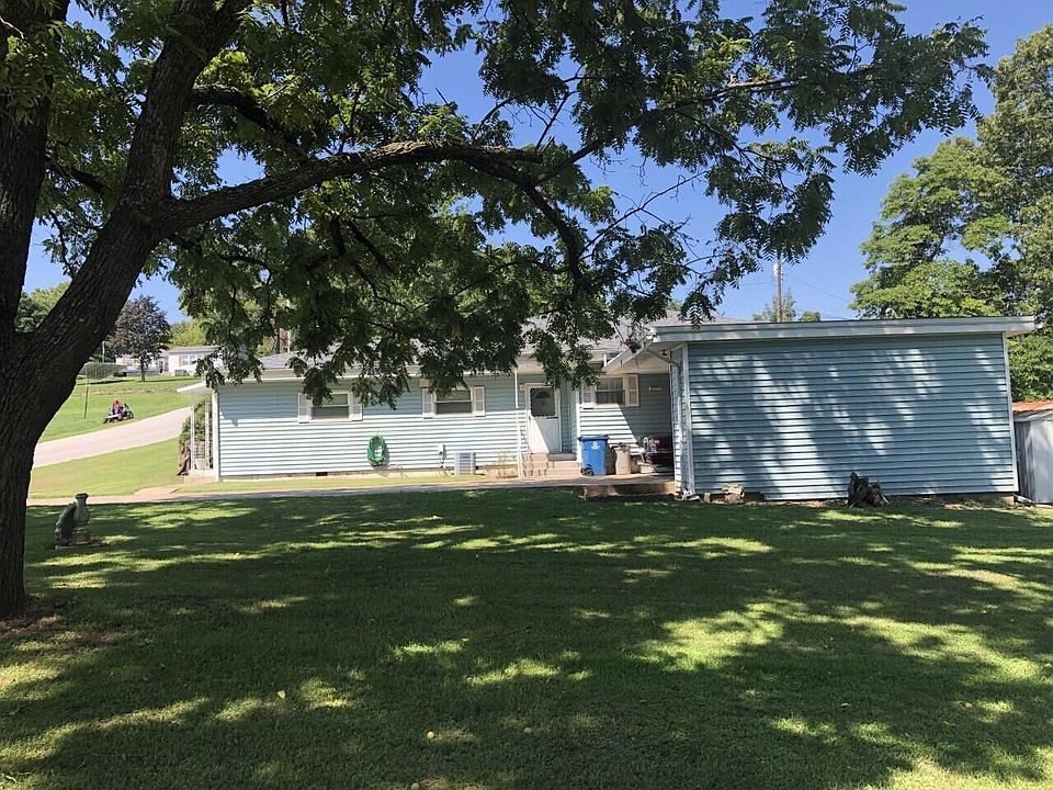 2nd image of 637 Stephens St