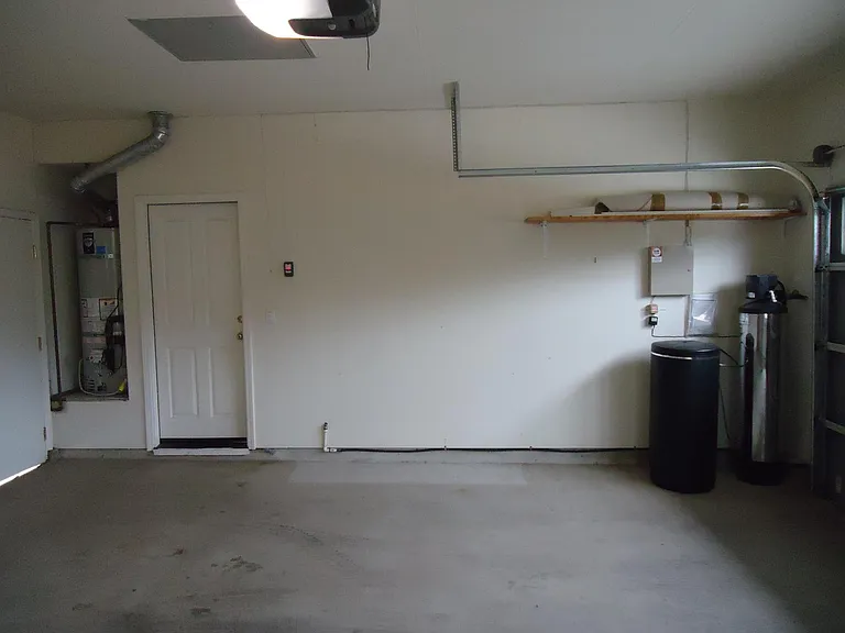 4992 Beach Wood Ct — Photo 43