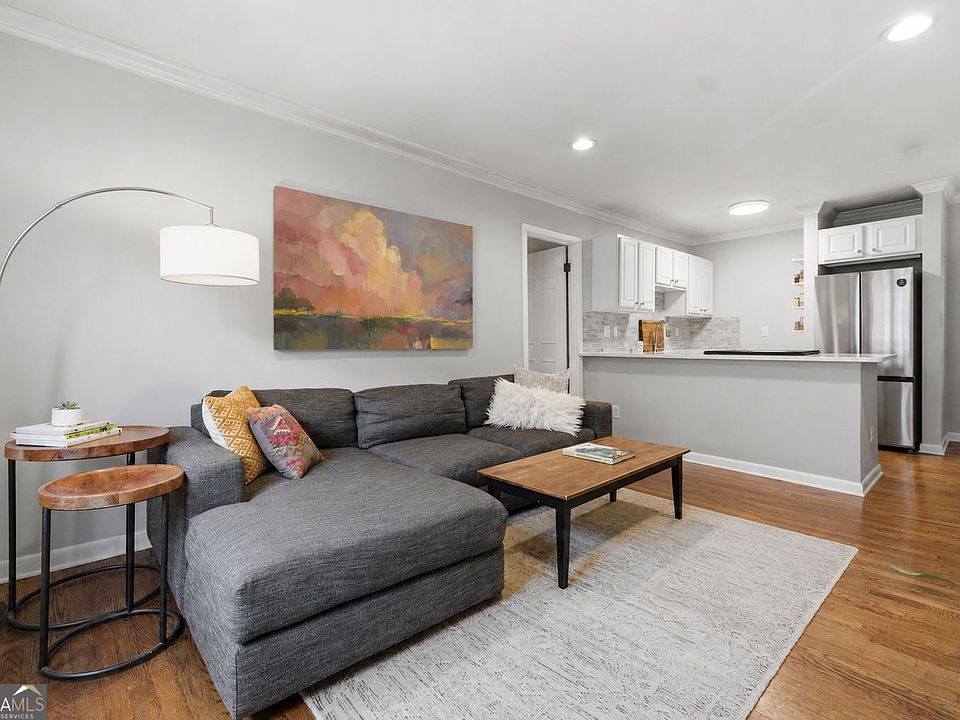 1st image of 830 Greenwood Ave NE APT 8