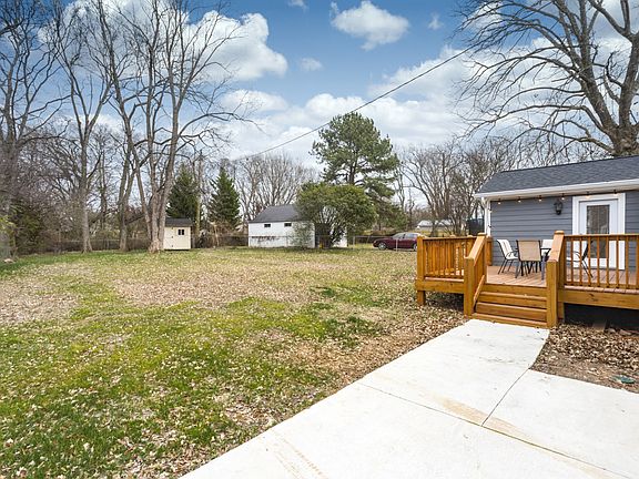 5th image of 884 Kipling Dr