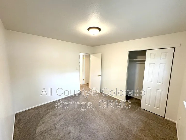 1515 Eagle View Dr — Photo 16