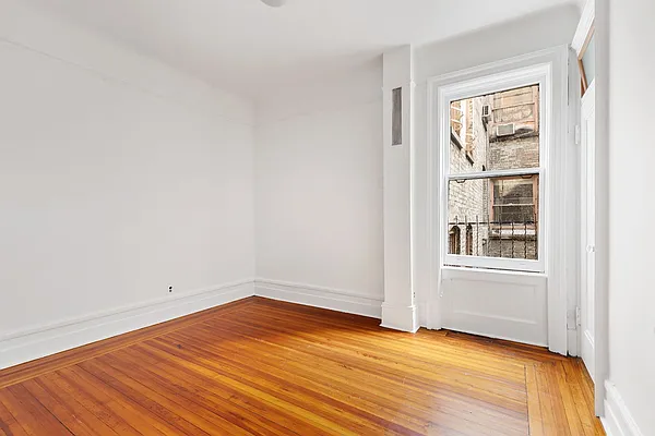 Rented by Compass | media 13