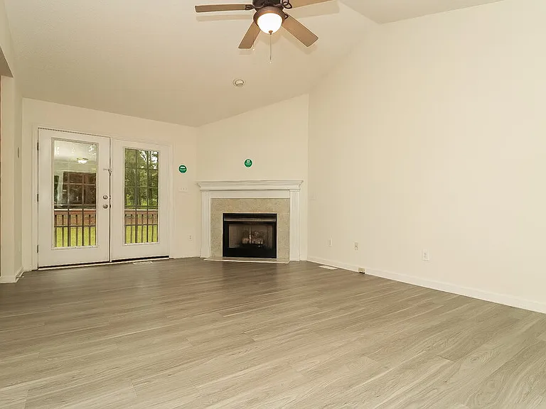 6728 Oviedo Dr — Photo 4