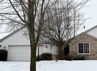 626 Crystal Lake Dr, Holland, OH 43528