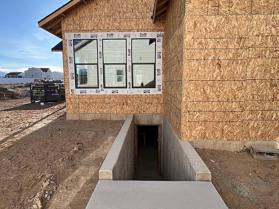 5th image of 2771 W Aurora Ave