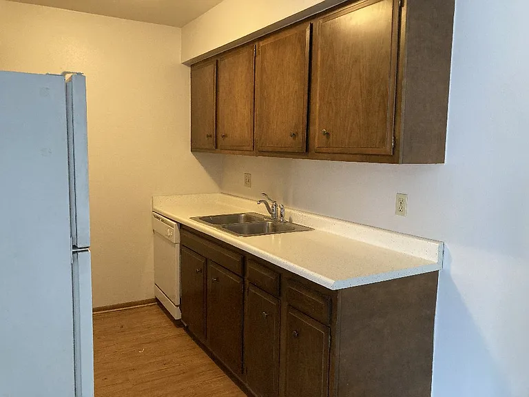 209 Williamsburg Dr #3 — Photo 4