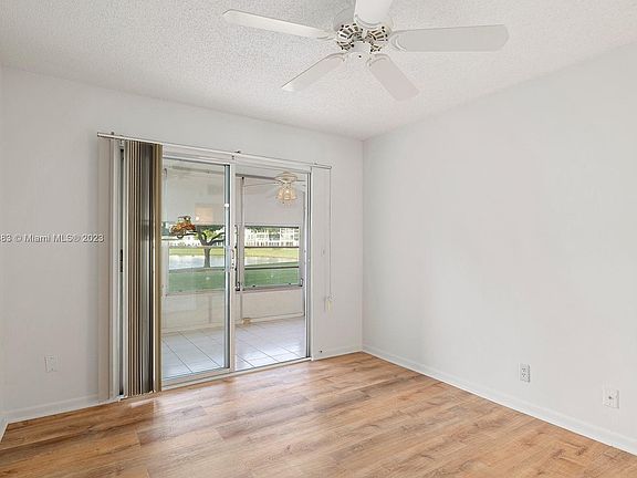 5th image of 1031 Farnham #1031-O