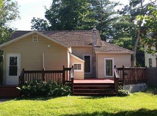 69135 Elkhart Rd, Edwardsburg, MI 49112