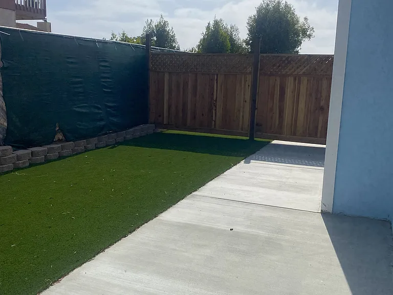 1476 Santa Clara Ave #B — Photo 11
