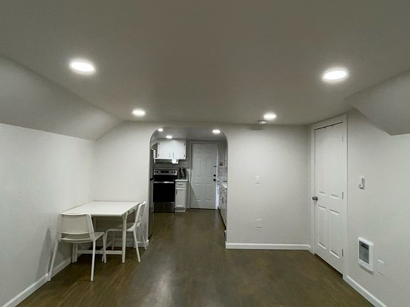5th image of 6407 S Puget Sound Ave #B