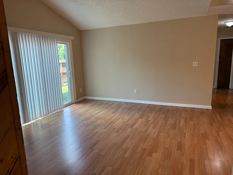 6893 Folsom Oaks Ct — Photo 7