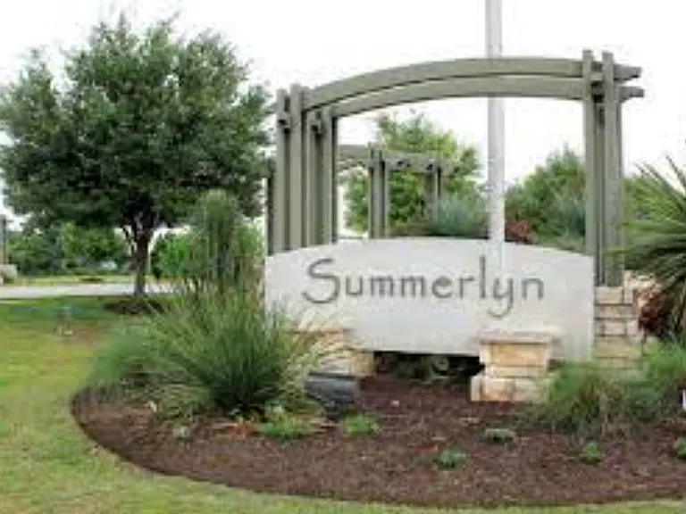 Summerlyn - Community Entrance