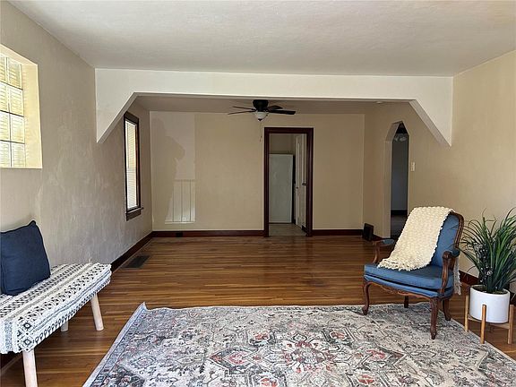 3rd image of 7125 Theodore Ave