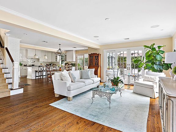 3rd image of 70 Albany Blvd