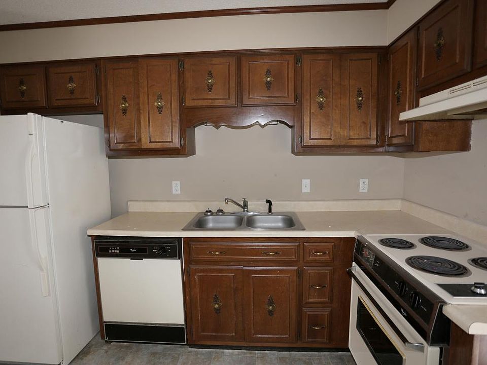 2nd image of 1807 Chandler Rd APT 14