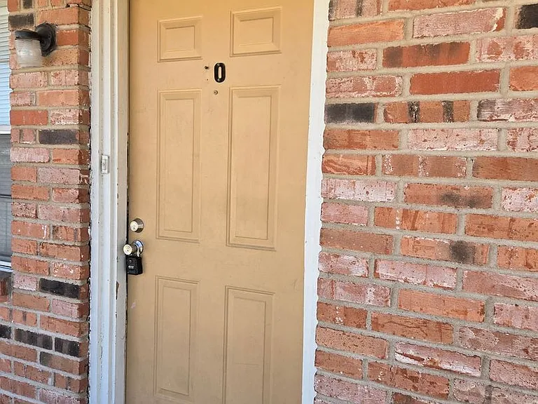307 Sunset Ln #10 — Photo 2